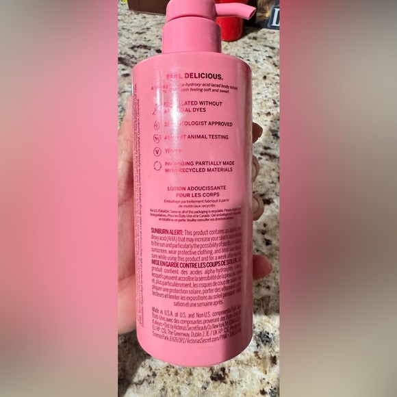 Victoria's Secret Pink Apple Body Lotion - Pink - Picture 2 of 3